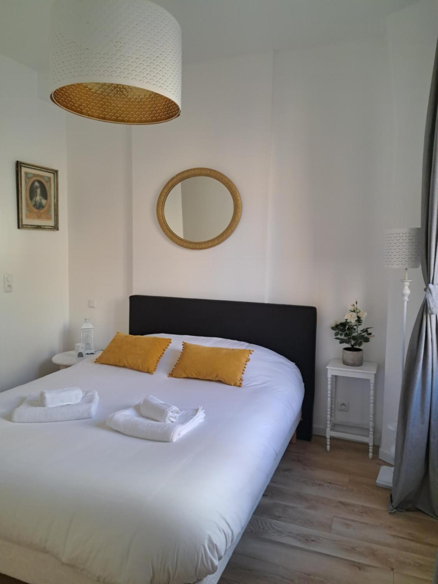Agreable 2 Pieces - Rue Du Vieux แวร์ซาย ภายนอก รูปภาพ