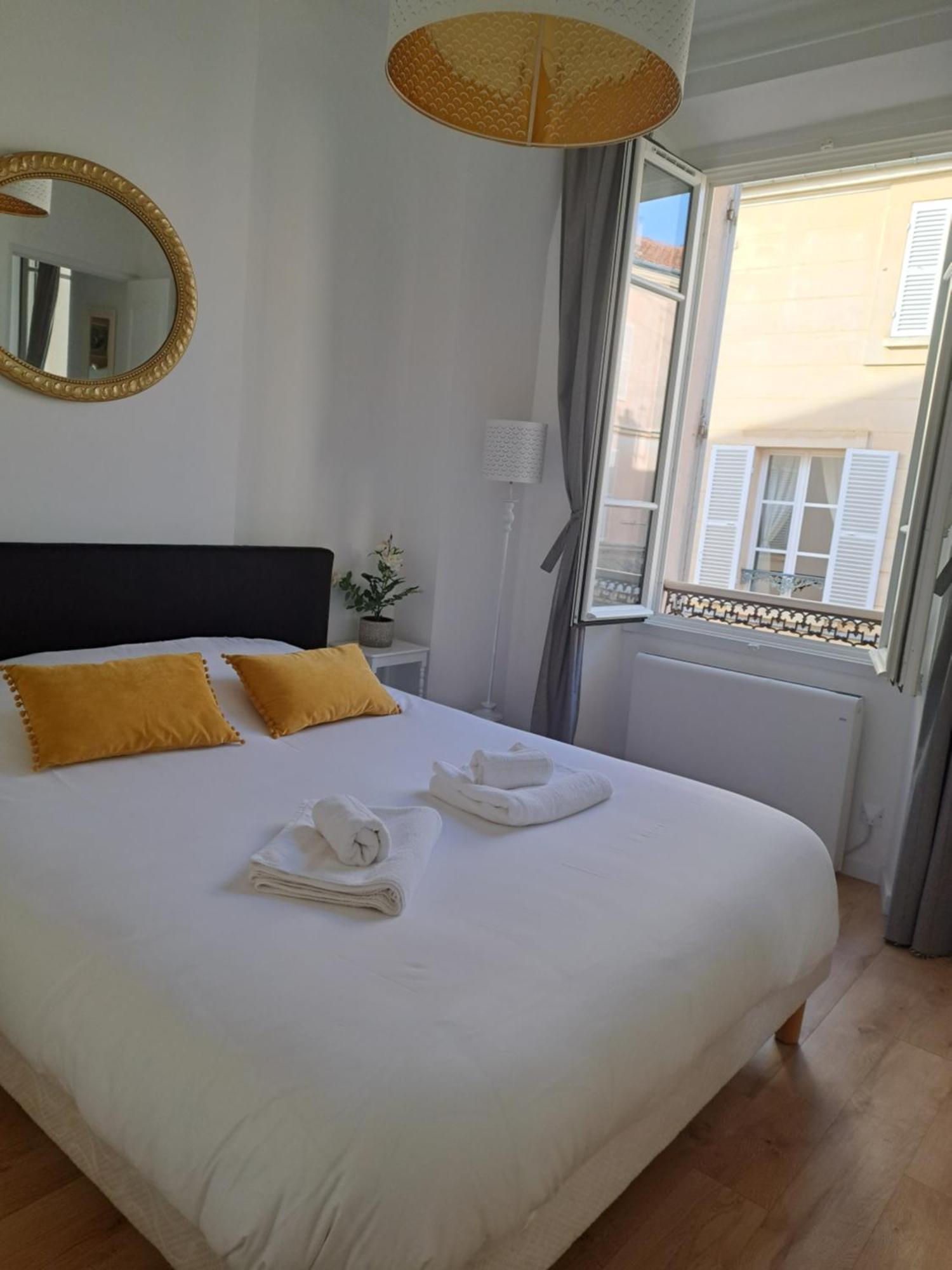 Agreable 2 Pieces - Rue Du Vieux แวร์ซาย ภายนอก รูปภาพ