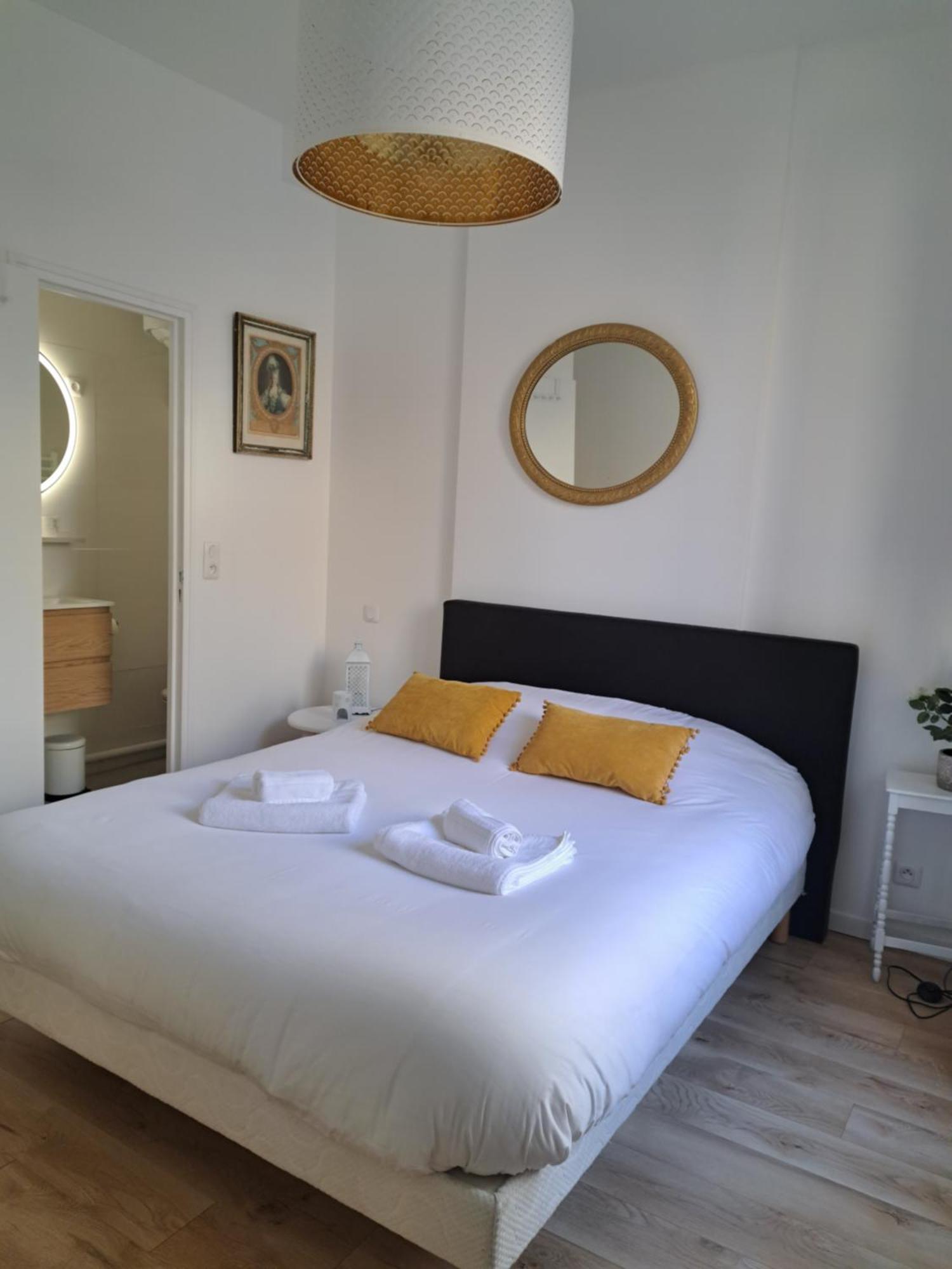 Agreable 2 Pieces - Rue Du Vieux แวร์ซาย ภายนอก รูปภาพ
